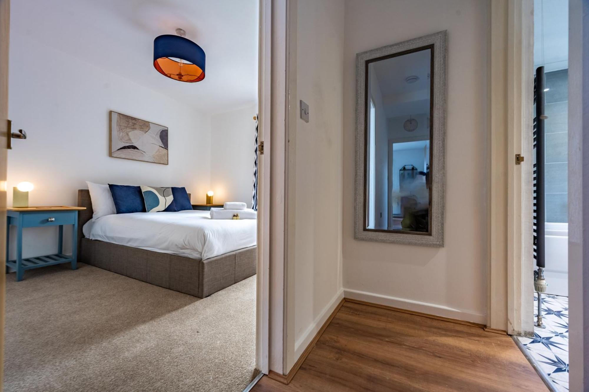 ノリッチSwift Host Golden Triangle 2 Bed With Parkingアパートメント エクステリア 写真