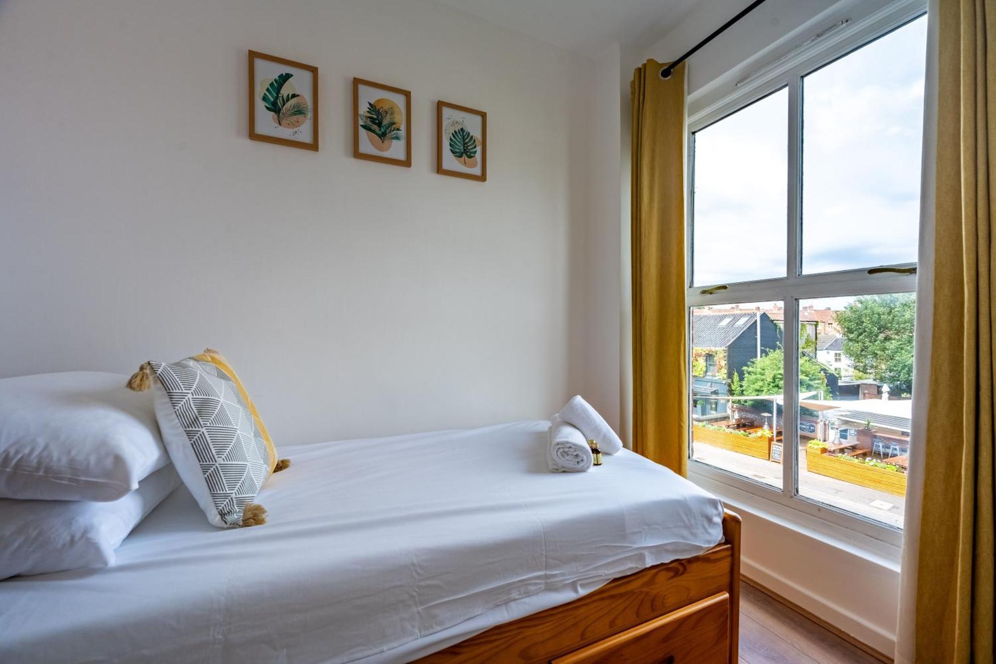 ノリッチSwift Host Golden Triangle 2 Bed With Parkingアパートメント エクステリア 写真