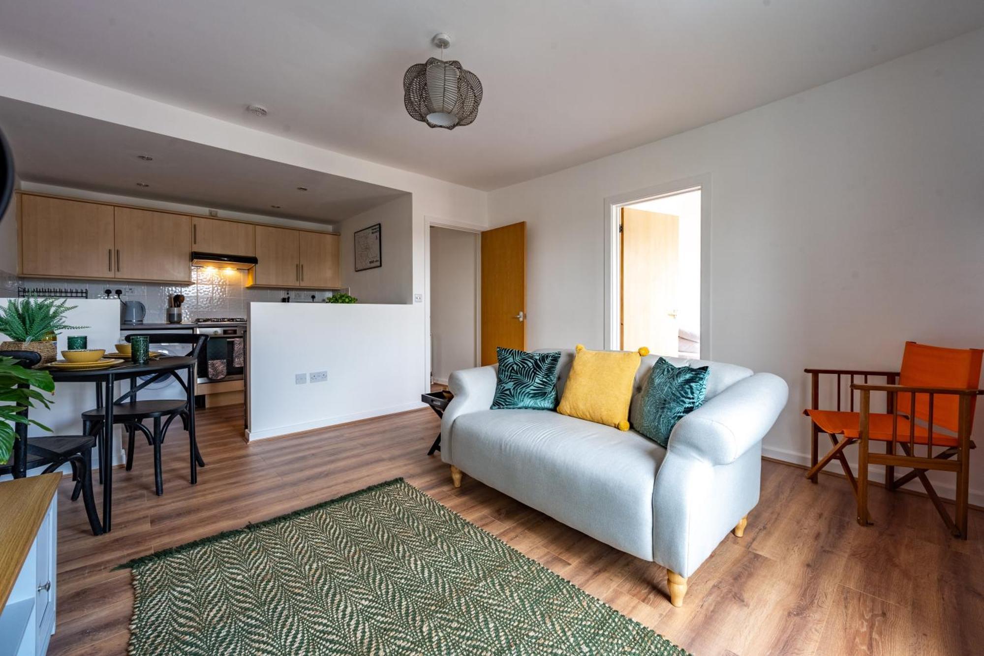 ノリッチSwift Host Golden Triangle 2 Bed With Parkingアパートメント エクステリア 写真